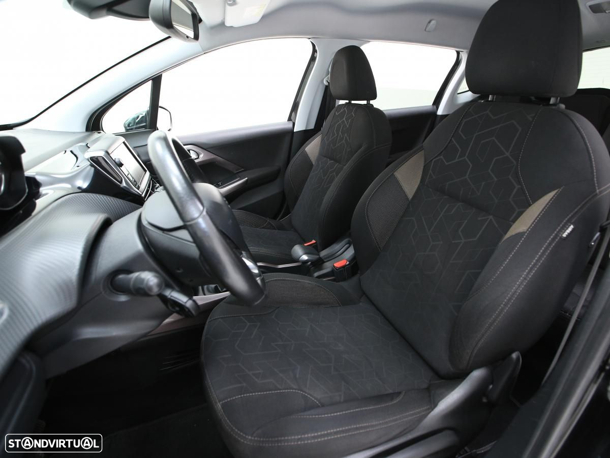 Peugeot 2008 - 11