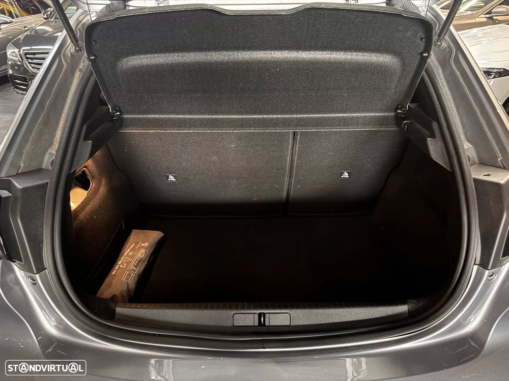 Peugeot 208 1.2 PureTech Active Pack - 28