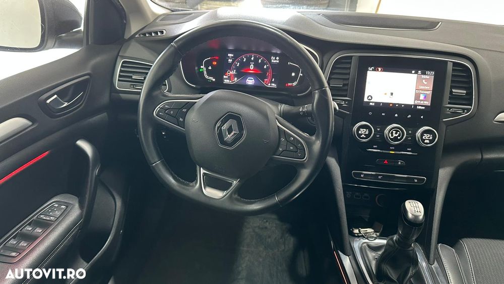 Renault Megane TCe GPF Intens - 3