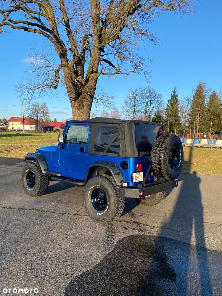 Jeep Wrangler - 9
