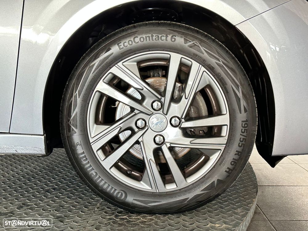 Peugeot 208 1.2 PureTech Active - 4