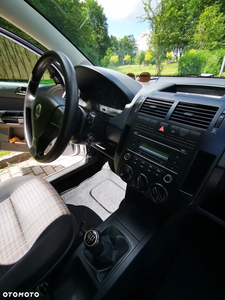 Volkswagen Polo 1.2 Tour - 16