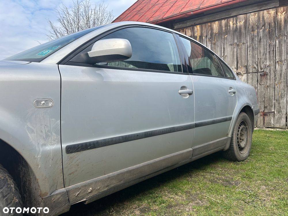 Volkswagen Passat 1.6 - 3