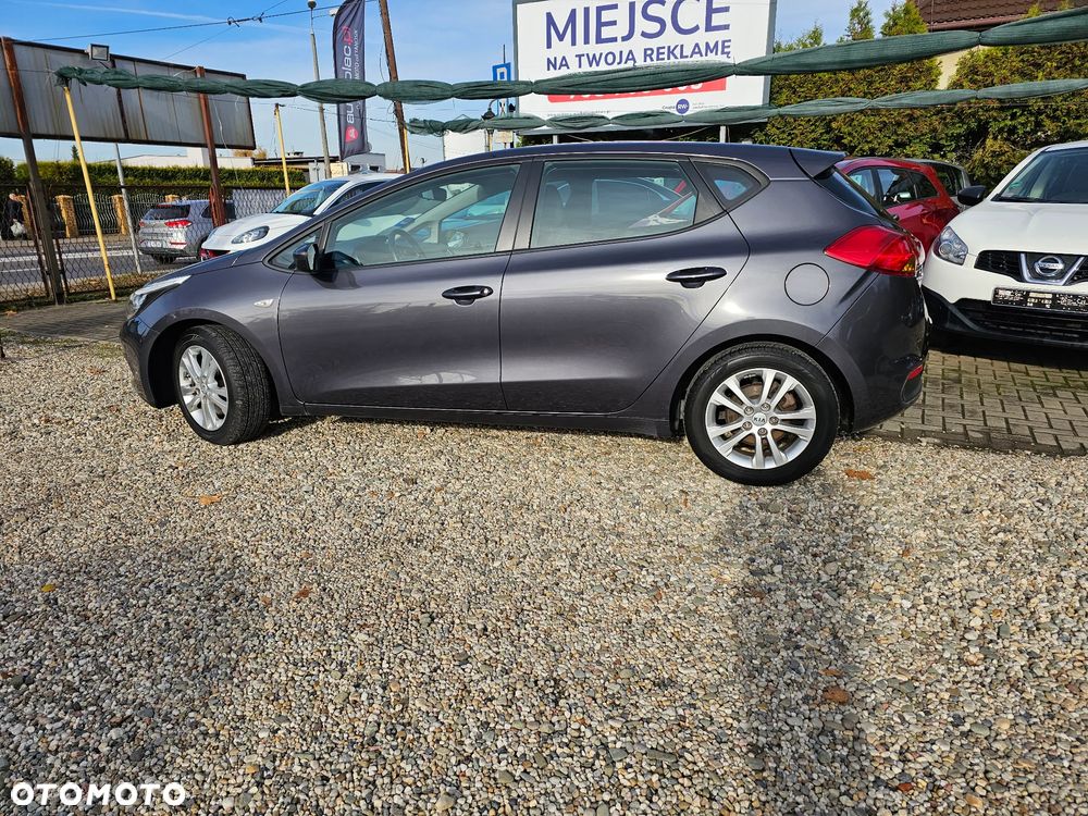 Kia Ceed 1.4 CVVT Dream Team Edition - 20