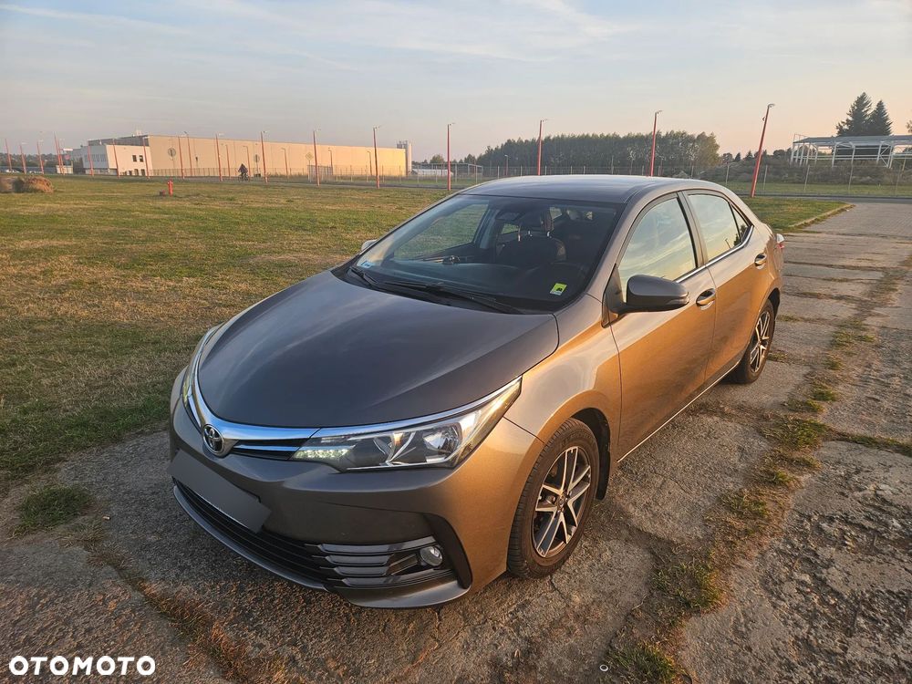 Toyota Corolla 2017 photo 2