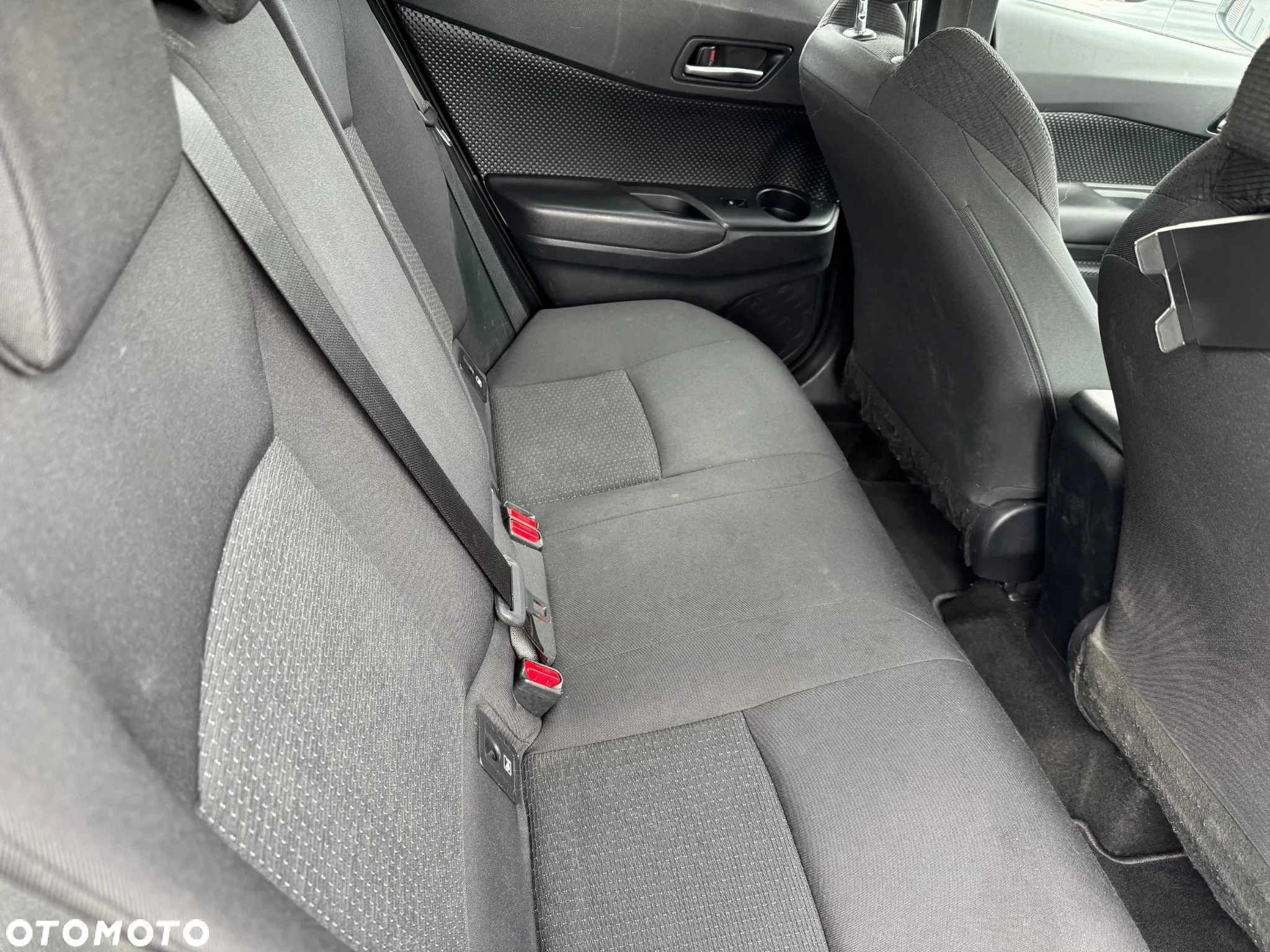 Toyota C-HR 1.8 Hybrid Dynamic - 12