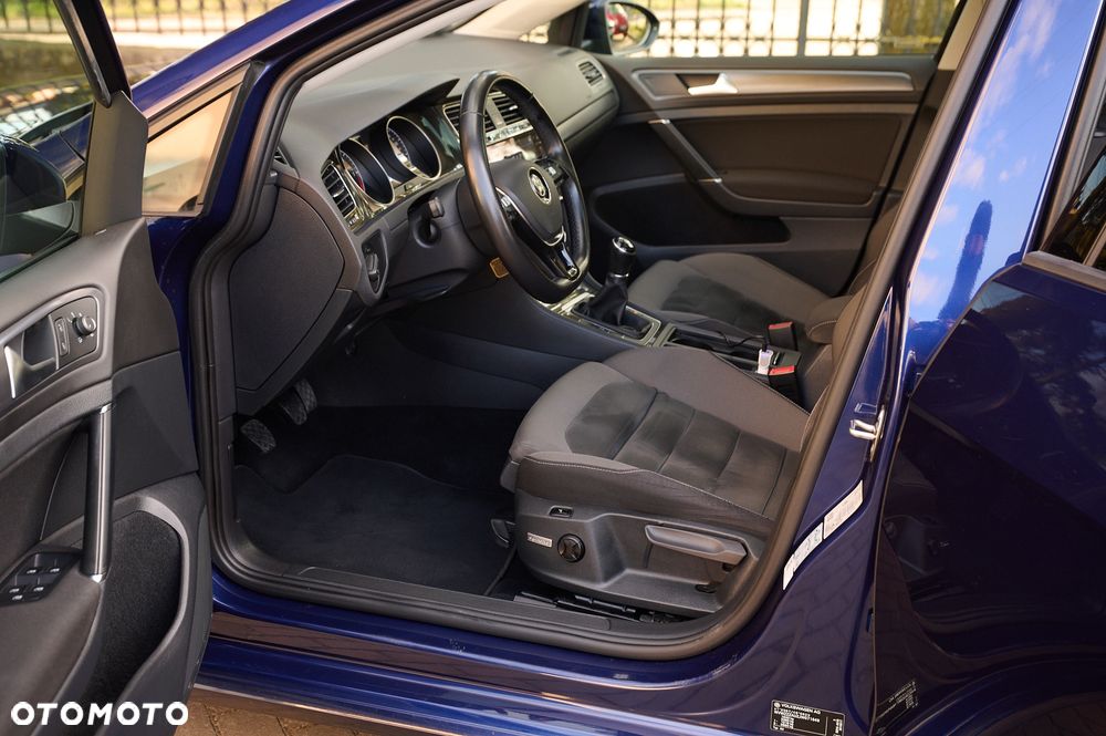 Volkswagen Golf 1.6 TDI SCR Comfortline - 24
