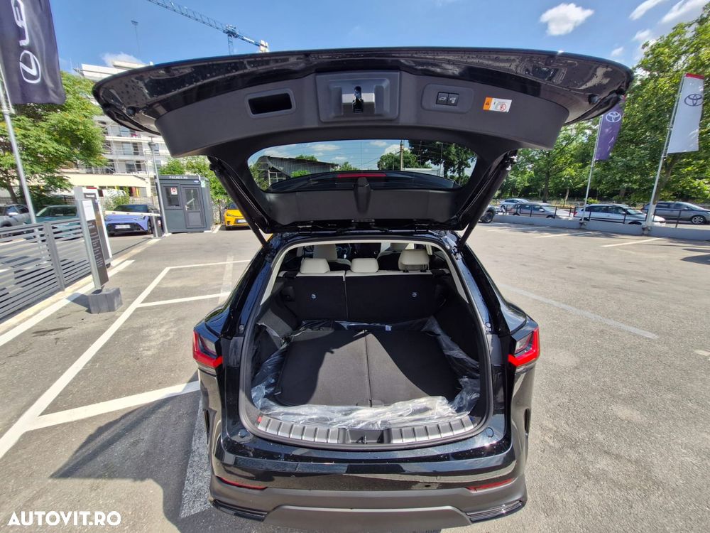 Lexus Seria NX - 24