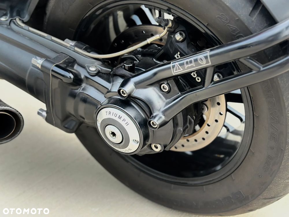 Triumph Rocket - 22