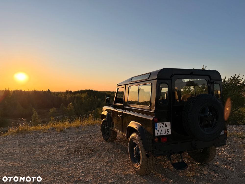 Land Rover Defender - 7