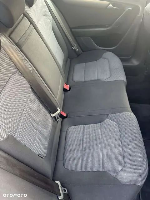 Volkswagen Passat 2.0 TDI 4Mot Comfortline - 6