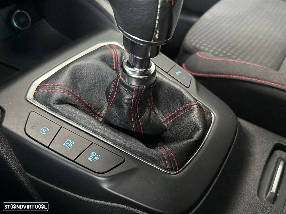 Ford Focus SW 1.0 EcoBoost ST-Line - 17