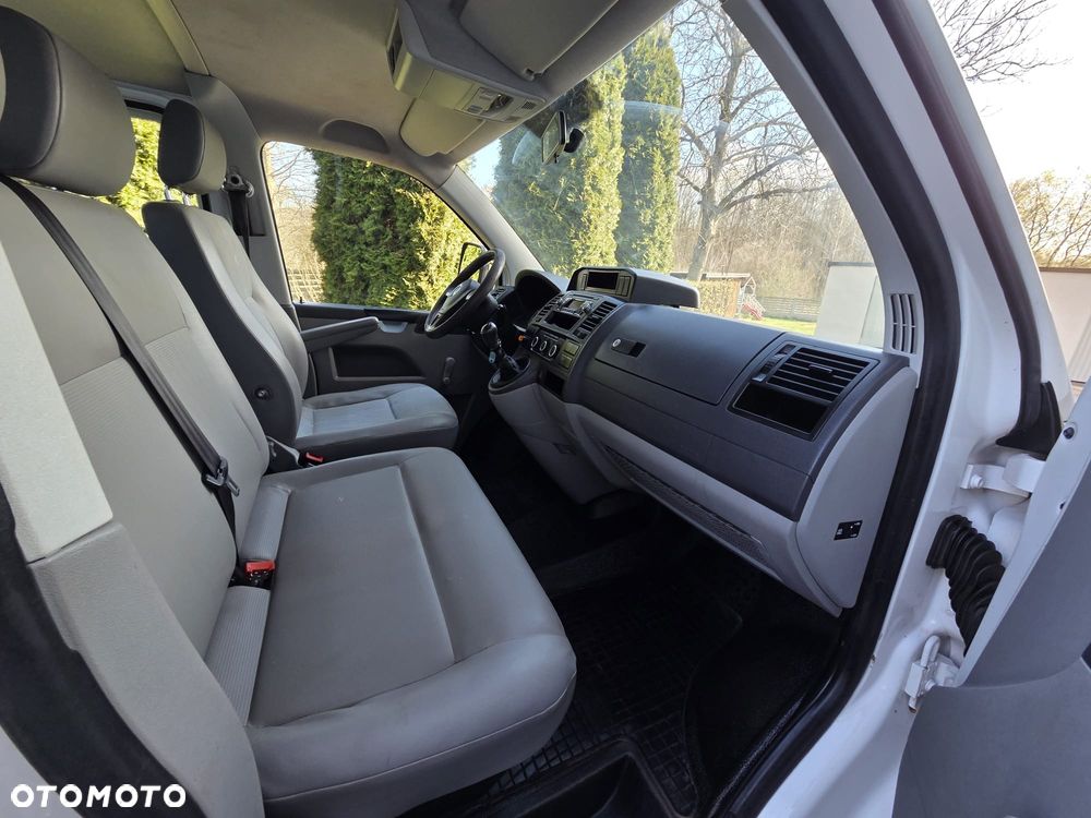 Volkswagen Transporter - 28