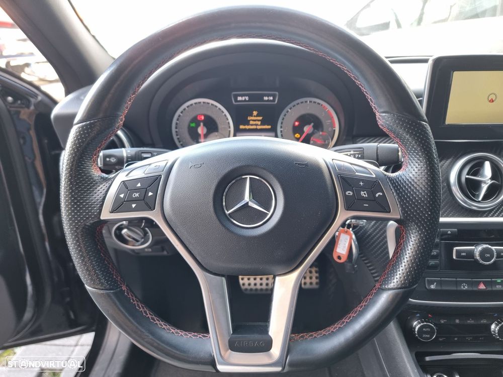 Mercedes-Benz A 200 CDI 4Matic 7G-DCT AMG Line - 11