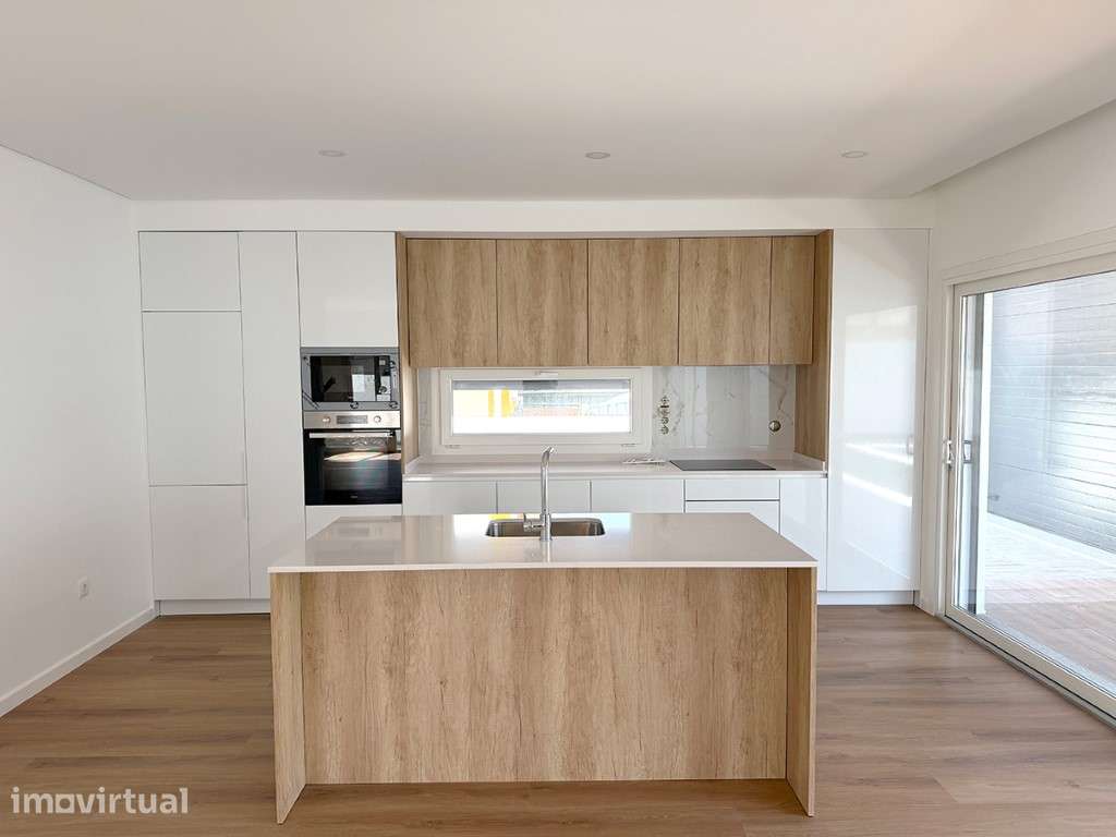 Moradia T4 com 3 Suites a venda na Quinta do Conde - Grande imagem: 4/21