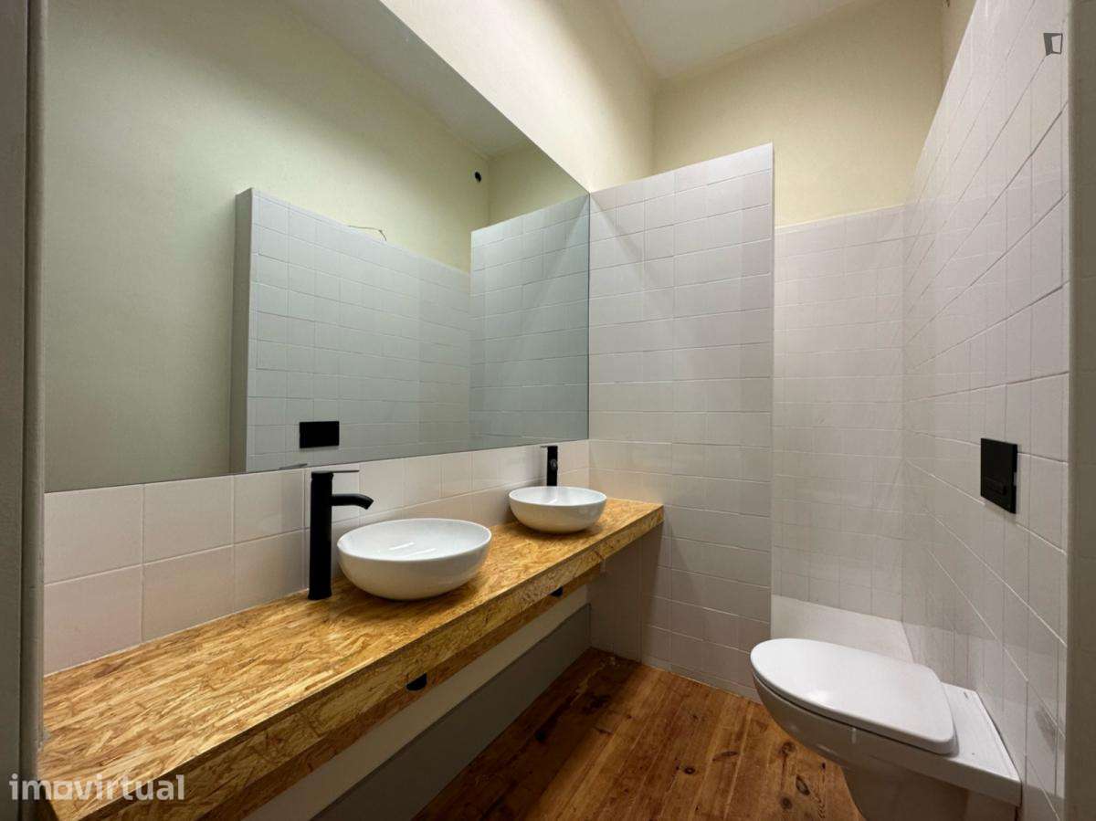 Quarto - localizado em Marquês de Pombal Lisbon - Grande imagem: 5/9
