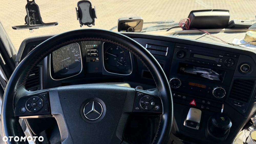 Mercedes-Benz Actros - 6