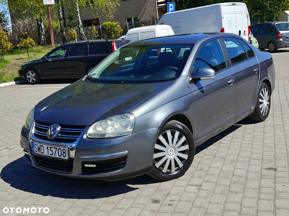 Volkswagen Jetta 1.6 Freestyle - 9