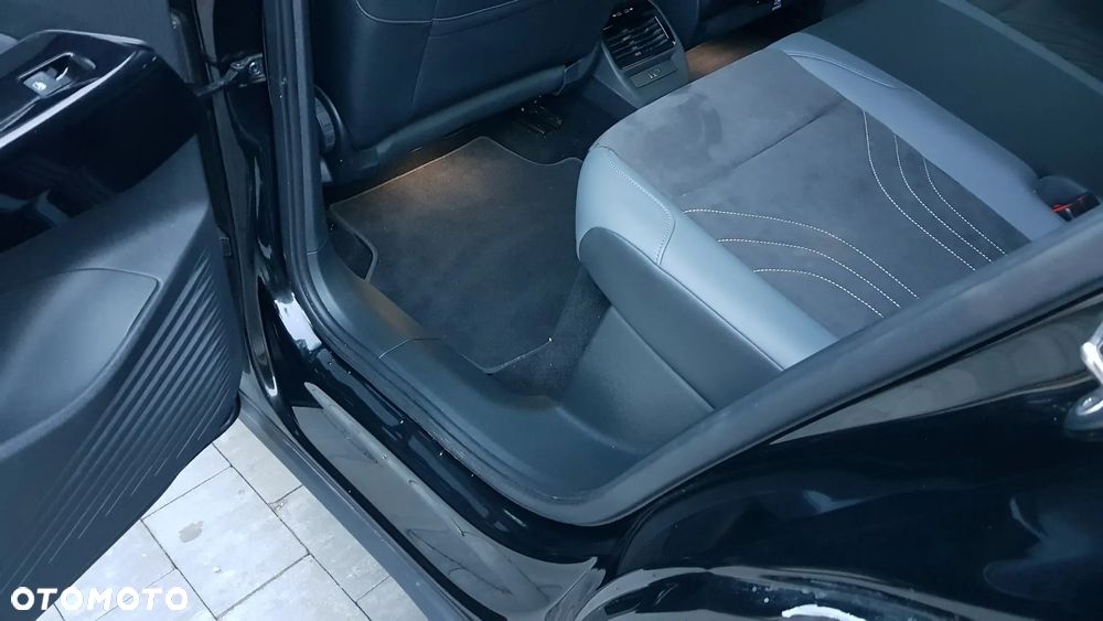 Volkswagen ID.4 - 17