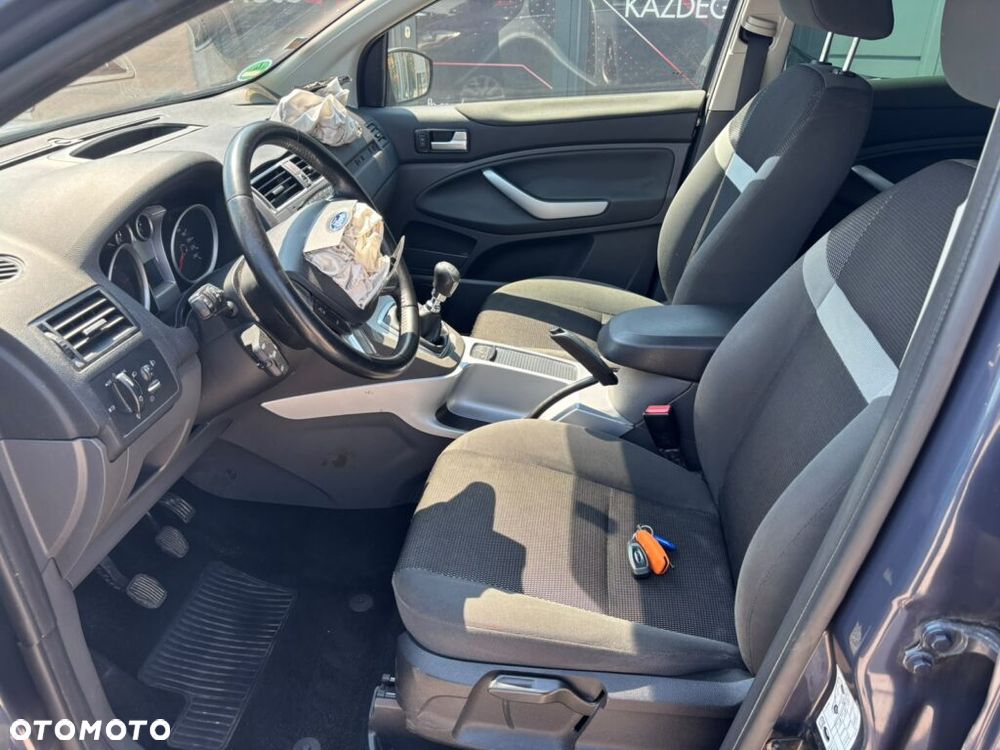 Ford Kuga 2.0 TDCi 2x4 Trend - 8