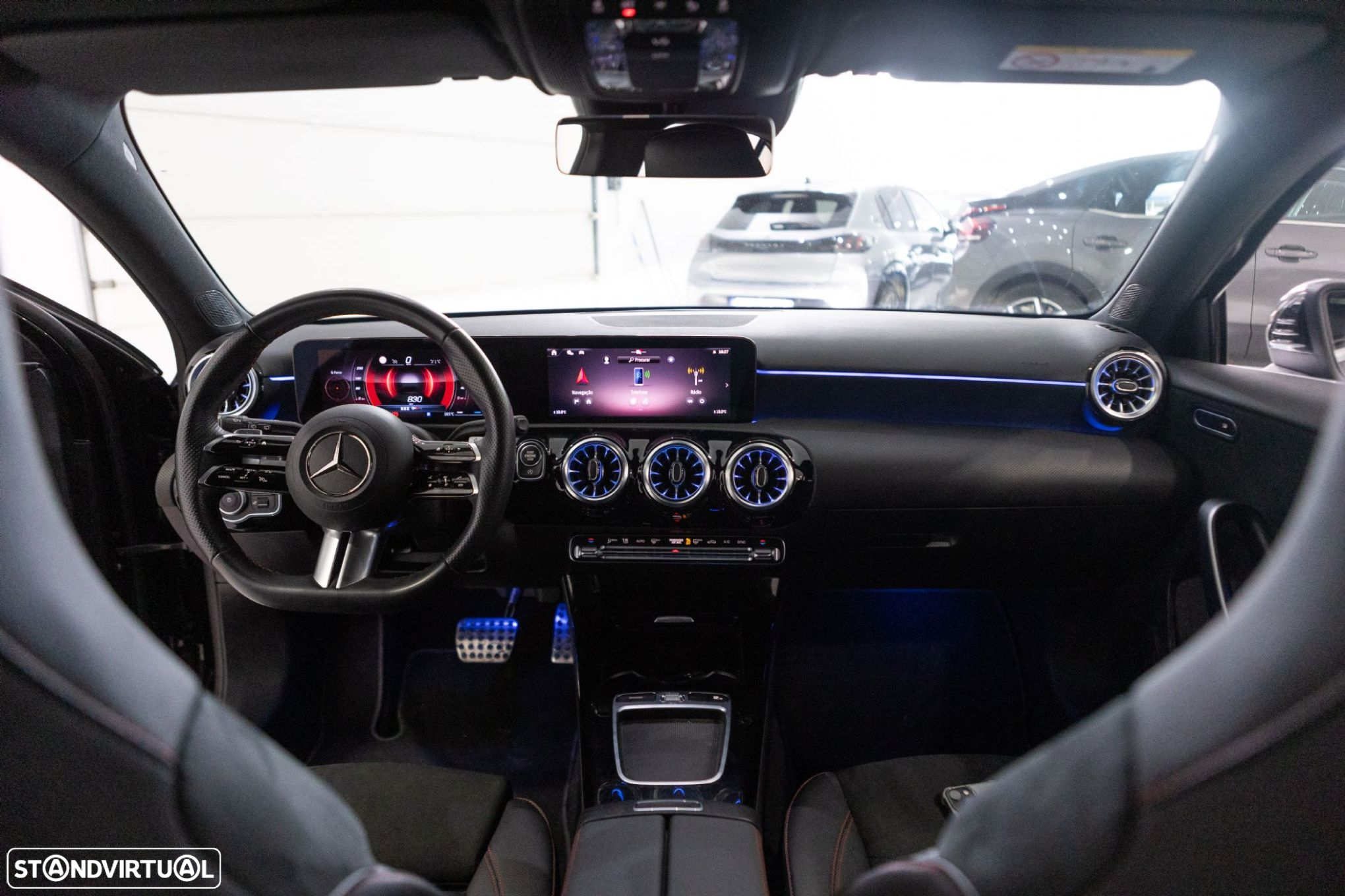 Mercedes-Benz A 180 7G-DCT Advanced AMG Line - 24