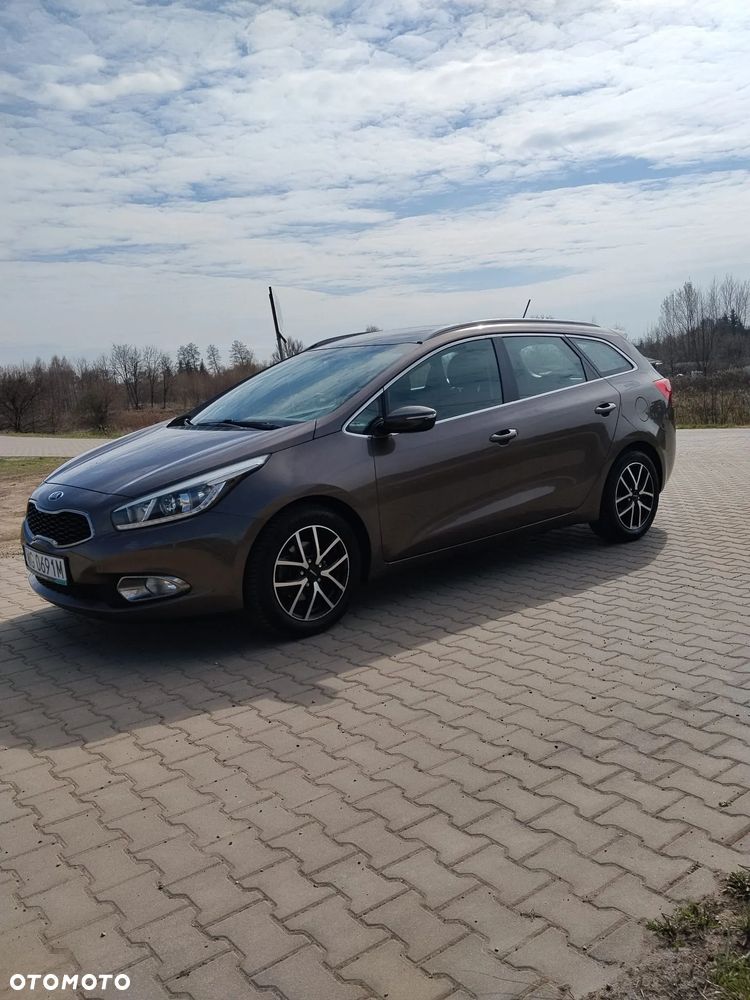 Kia Ceed 1.6 GDI ISG Platinum Edition - 2
