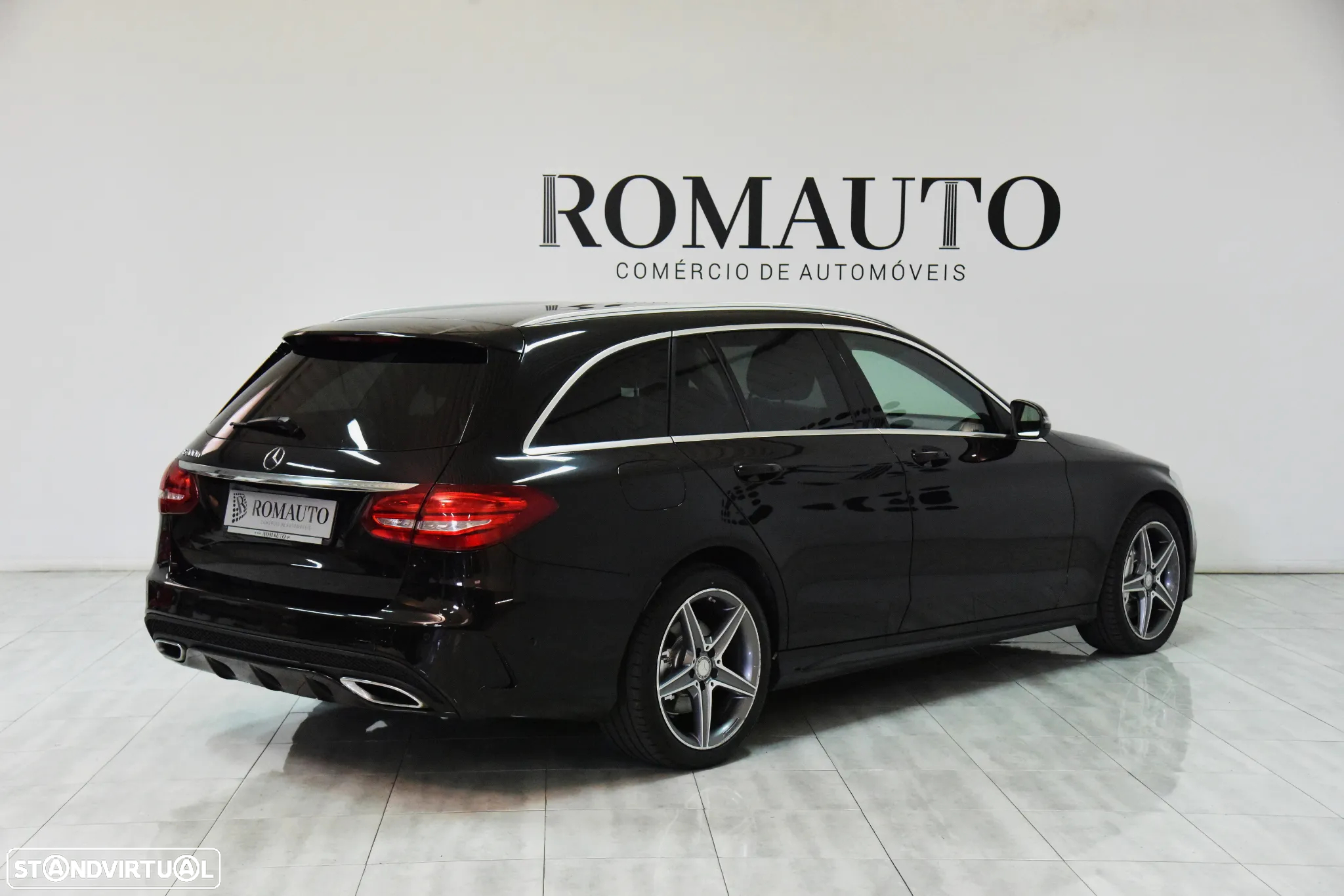Mercedes-Benz C 300 BlueTEC Hybrid AMG Line - 5