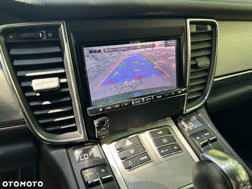 Porsche Panamera 4S PDK - 15