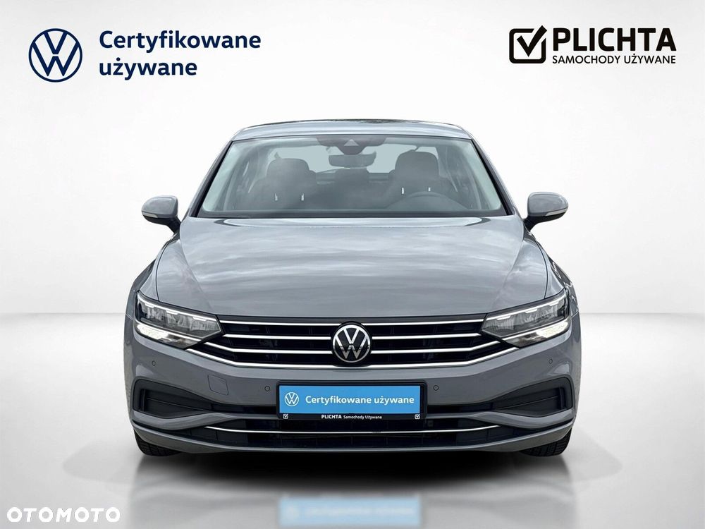 Volkswagen Passat - 9