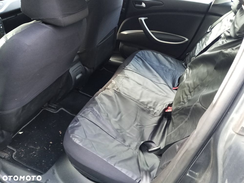 Citroën C5 1.6 HDi Attraction - 8
