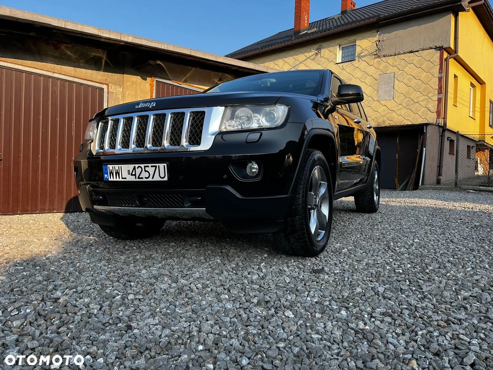Jeep Grand Cherokee - 12