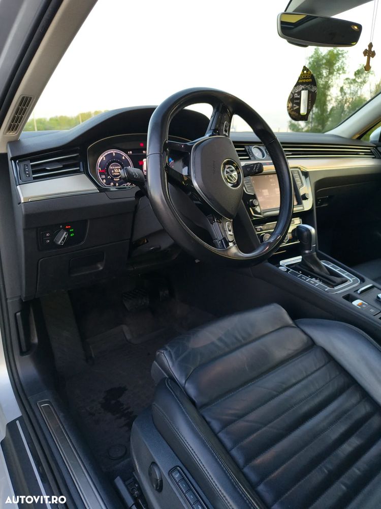 Volkswagen Passat 2.0 TDI SCR (BlueMotion Tech) 4Mot DSG Highline - 22