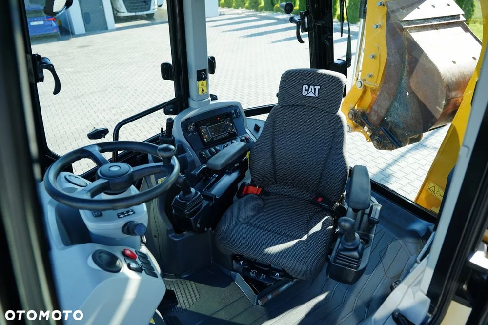 Caterpillar 432 F  / KOPARKO-ŁADOWARKA  / 1 800  MTH /  KLIMATYZACJA / - 25