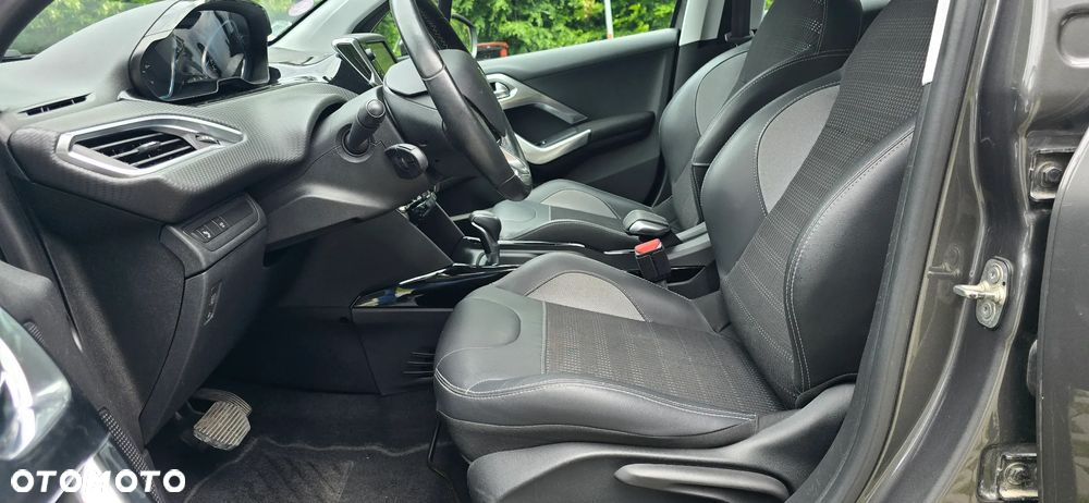 Peugeot 2008 - 10