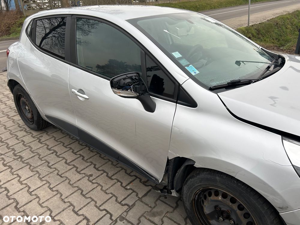 Renault Clio - 6