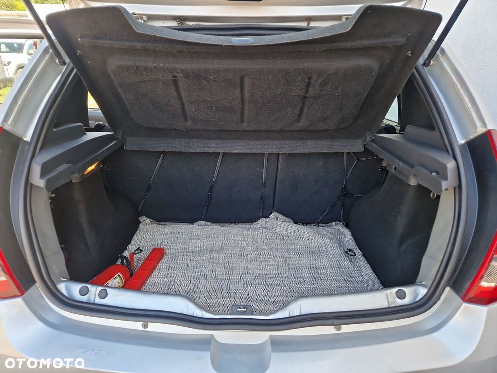 Dacia Sandero 1.5 dCi Laureate - 17