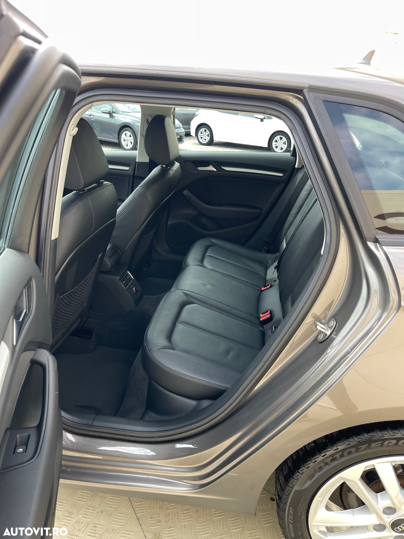 Audi A3 1.2 TFSI Sportback S tronic Ambiente - 25