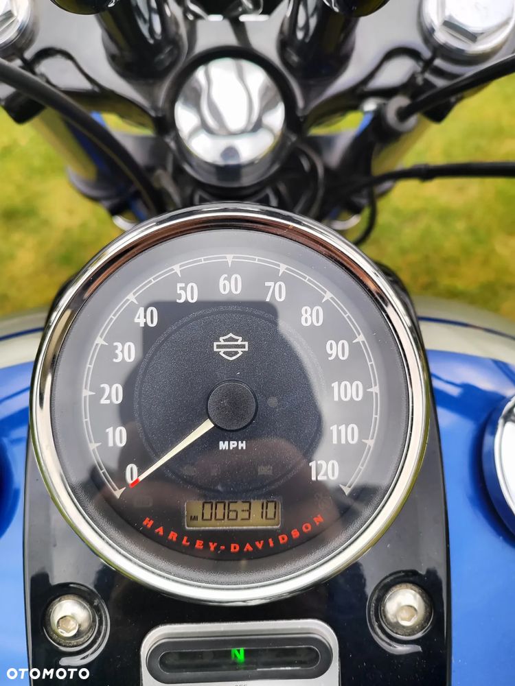 Harley-Davidson Dyna Fat Bob - 4