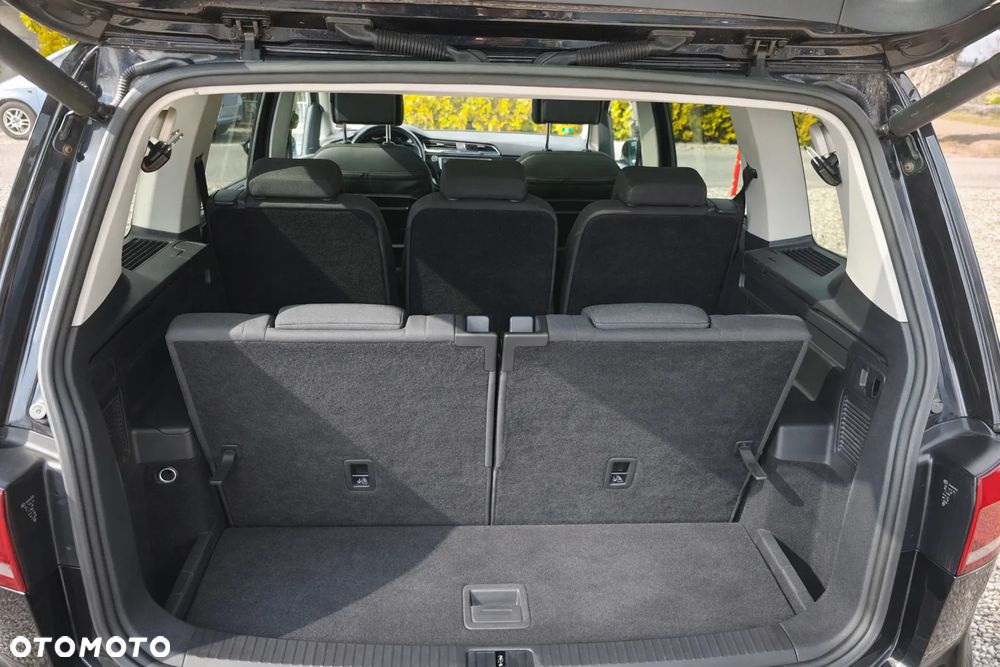 Volkswagen Touran 2.0 TDI SCR DSG Highline - 10