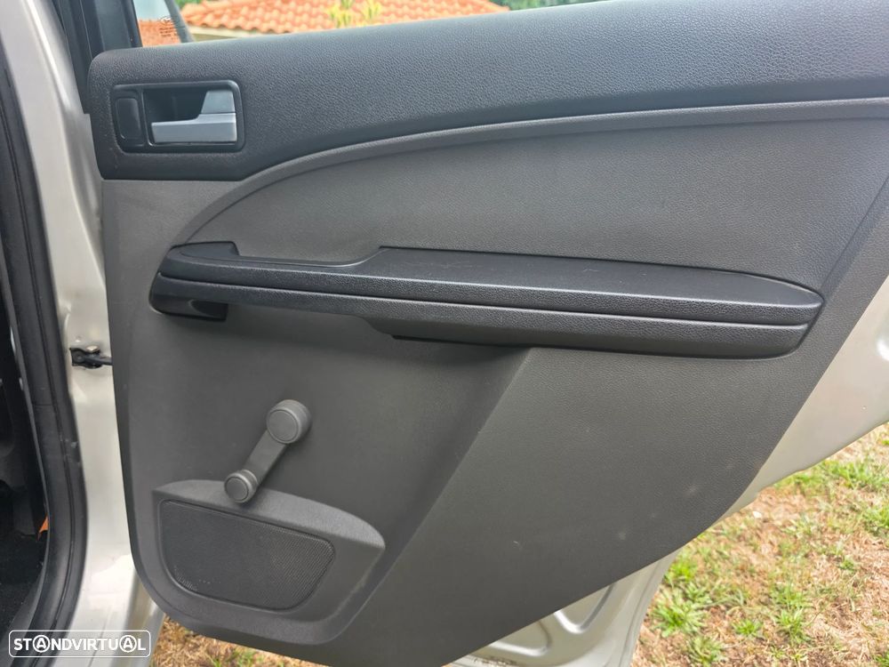 Ford Focus C-Max 1.6 TDCi Connection - 9