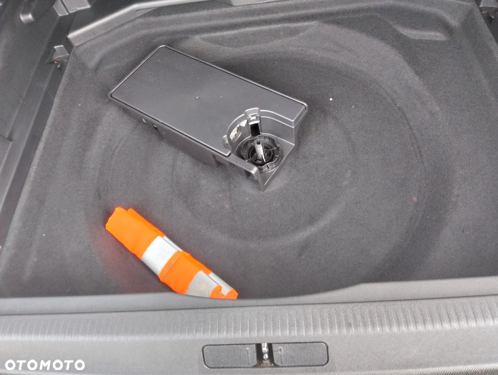 Peugeot 3008 PureTech 130 Stop & Start GPF Allure - 14