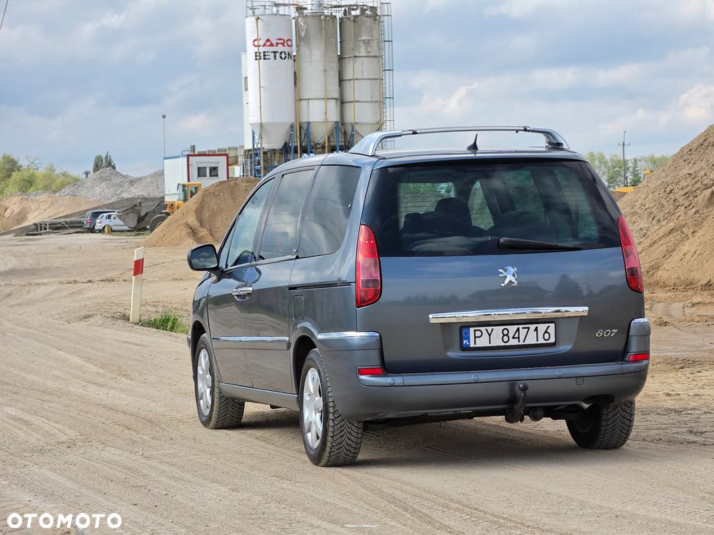 Peugeot 807 HDi 165 Automatik Allure - 2