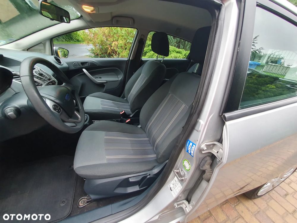 Ford Fiesta 1.25 Ambiente - 11
