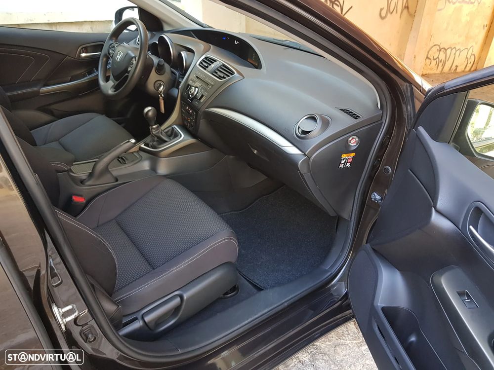 Honda Civic Tourer 1.6 i-DTEC Comfort - 34