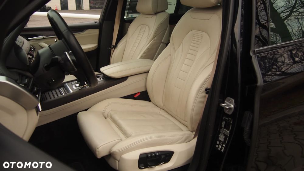 BMW X5 xDrive25d Sport-Aut - 24