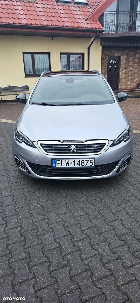 Peugeot 308 - 8