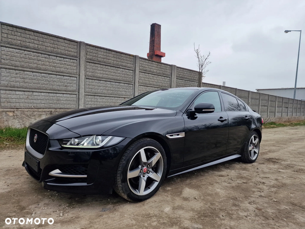 Jaguar XE 2.0 T R-Sport