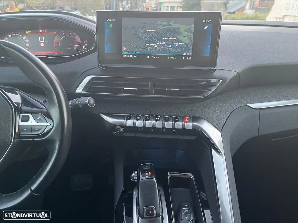 Peugeot 3008 1.5 BlueHDi Allure EAT8 - 24