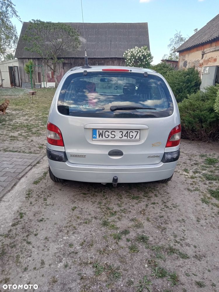 Renault Inny - 4