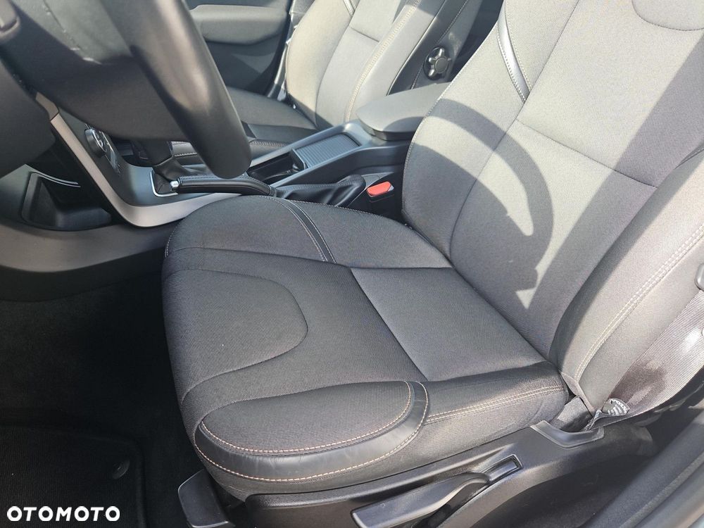 Volvo V40 T3 Drive-E Momentum - 16
